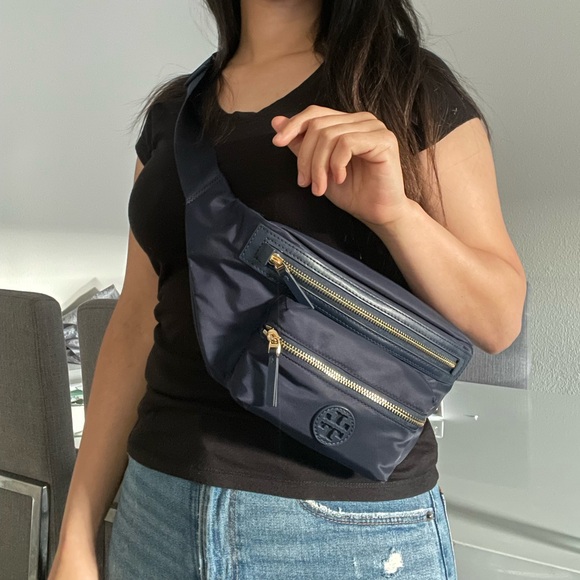 New✨ authentic tory burch nylon belt bag (navy) - Picture 10 of 13